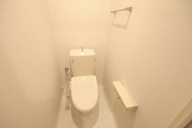 トイレ　※同型別部屋写真　現状優先