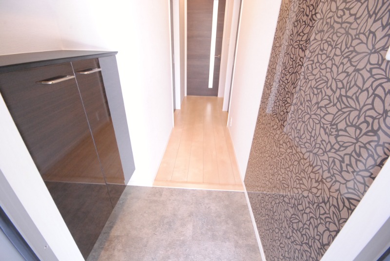 玄関　※同型別部屋写真　現状優先