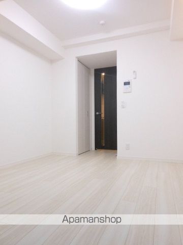 ＪＲ山手線 池袋駅 徒歩10分 10階建 築13年の居間写真