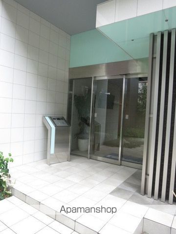 地下鉄桜通線 高岳駅 徒歩3分 13階建 築10年の外観写真
