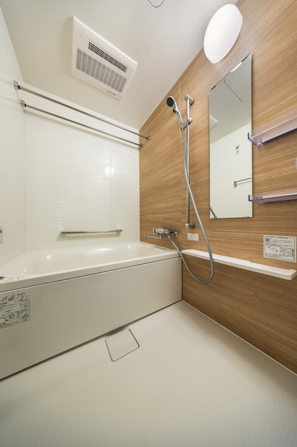 バス・シャワールーム　※写真は同タイプ住戸です。
