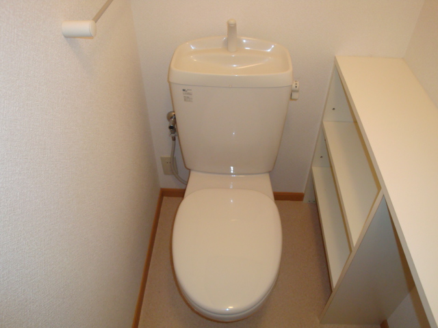 トイレ　コンパクトで使いやすいトイレです