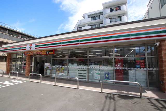 コンビニ　セブン－イレブン　大宮平和通り店（コンビニ）まで130m