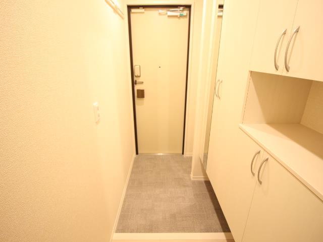 グリシーナの玄関写真