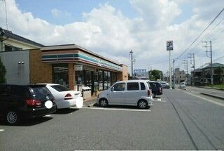 コンビニ　セブンイレブン成田本三里塚店（コンビニ）まで83m