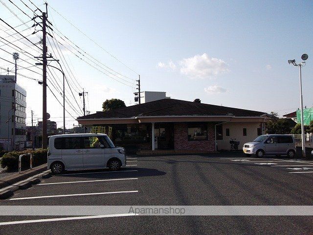 飲食店　ファミリーレストランジョイフル（飲食店）まで550m