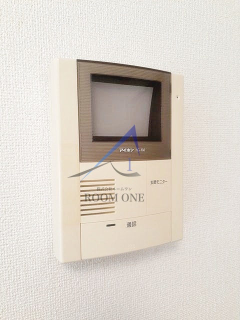 セキュリティ　モニター付きインターホンです。