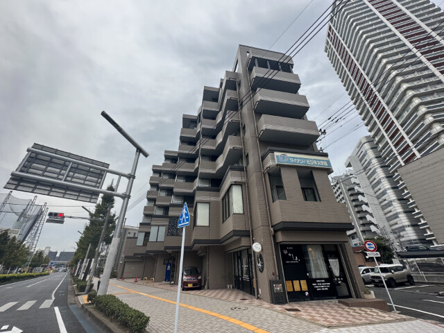 北九州市小倉北区中島のマンションの建物外観