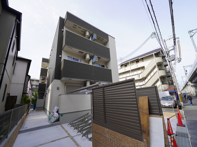 神戸市東灘区深江本町のアパートの建物外観