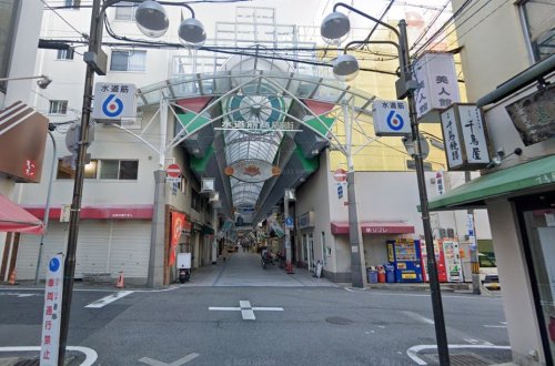 【神戸市灘区水道筋のマンションのショッピングセンター】