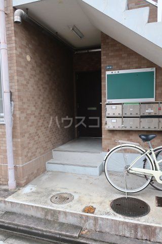 【名古屋市熱田区一番のマンションのエントランス】