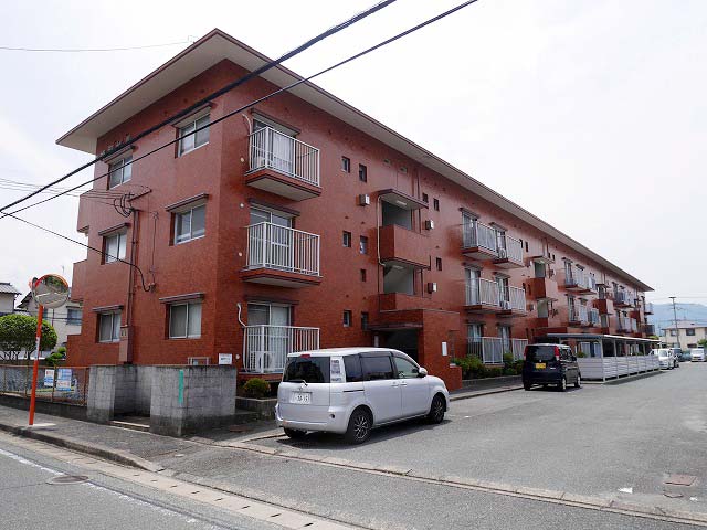 福岡市早良区賀茂のマンションの建物外観