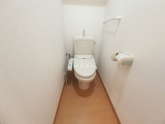 【シャロルエヌのトイレ】