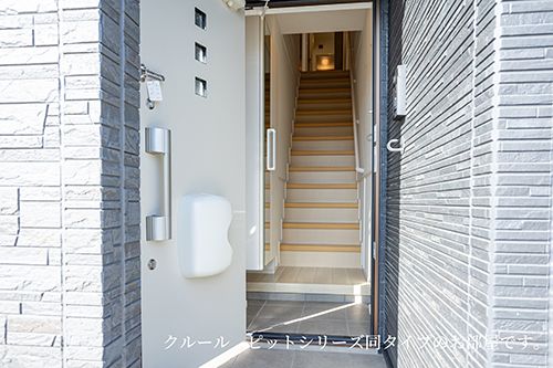 【「仮称」クルールピット新富町の玄関】