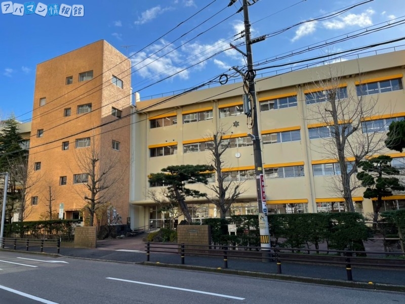 【コア東堀の小学校】