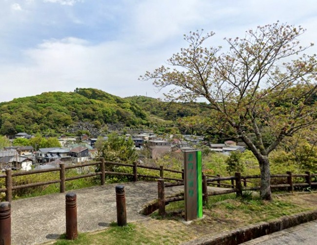 【コーポYAMAMOTO IIの公園】