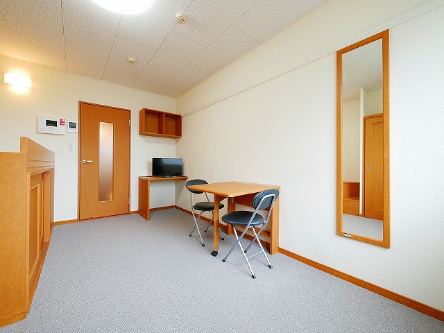 居室・リビング　ゆったり過ごせる居間です