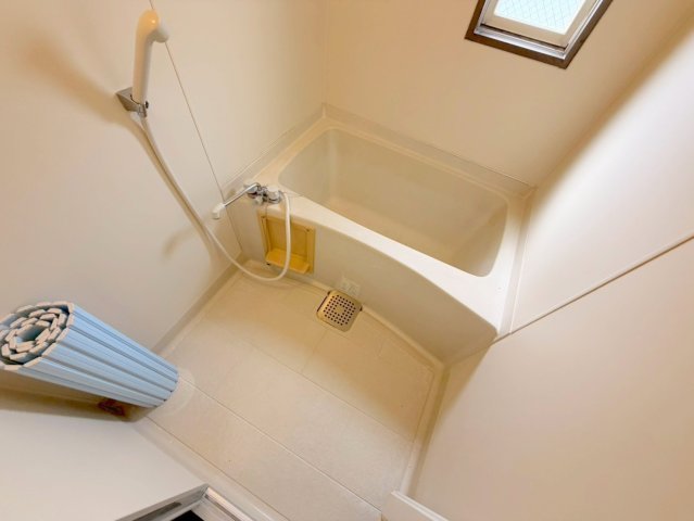 バス・シャワールーム　ゆったりと入るなら、お風呂とトイレとは別々が嬉しいですよね。