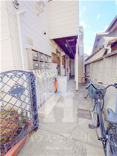 エントランス　ゆとりのあるエントランスです