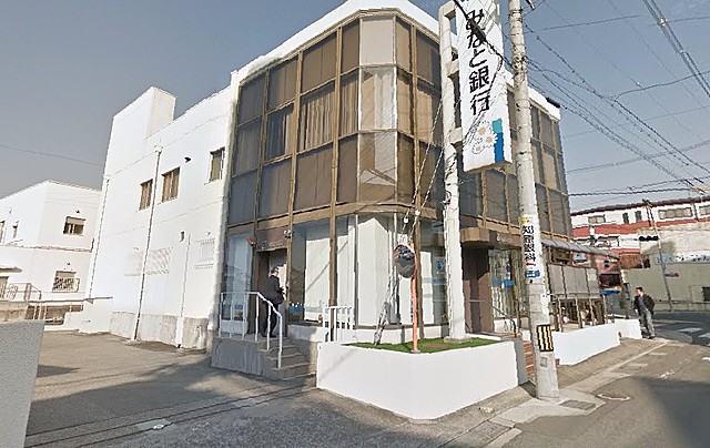 銀行　みなと銀行 岩岡支店（銀行）まで464m