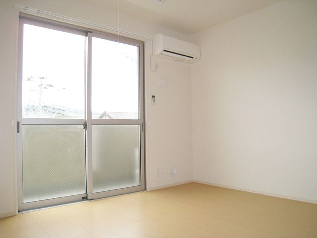 その他　★広々洋室★