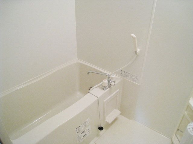 バス・シャワールーム　♪やっぱりバストイレ別ですね♪