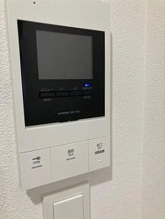 セキュリティ　☆安心のTVモニター付きインターホン☆