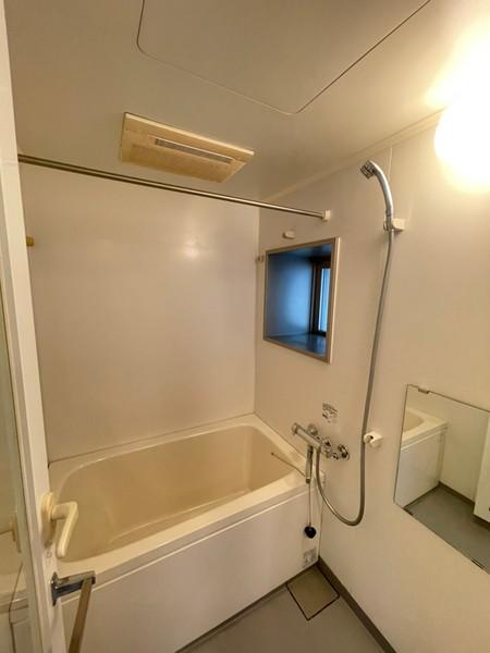 バス・シャワールーム　バス・トイレ別