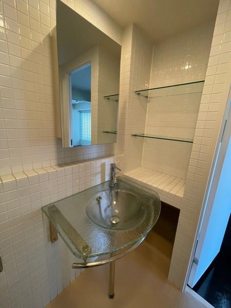 洗面設備　オシャレなデザイン