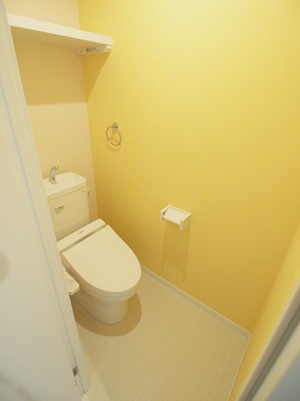 トイレ　ウォシュレット付きのトイレです。