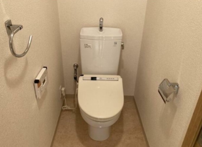 トイレ　※同仕様写真含む