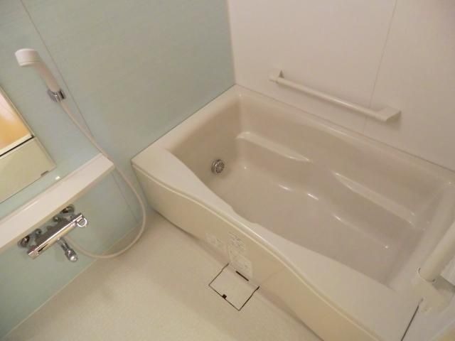 バス・シャワールーム　追焚き・浴室乾燥機有