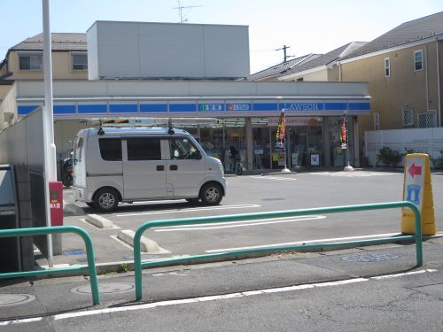 コンビニ　ローソン市川新田三丁目店（コンビニ）まで223m