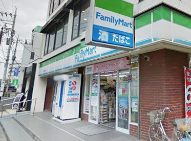 コンビニ　ファミリーマート 草加駅東口店（コンビニ）まで276m