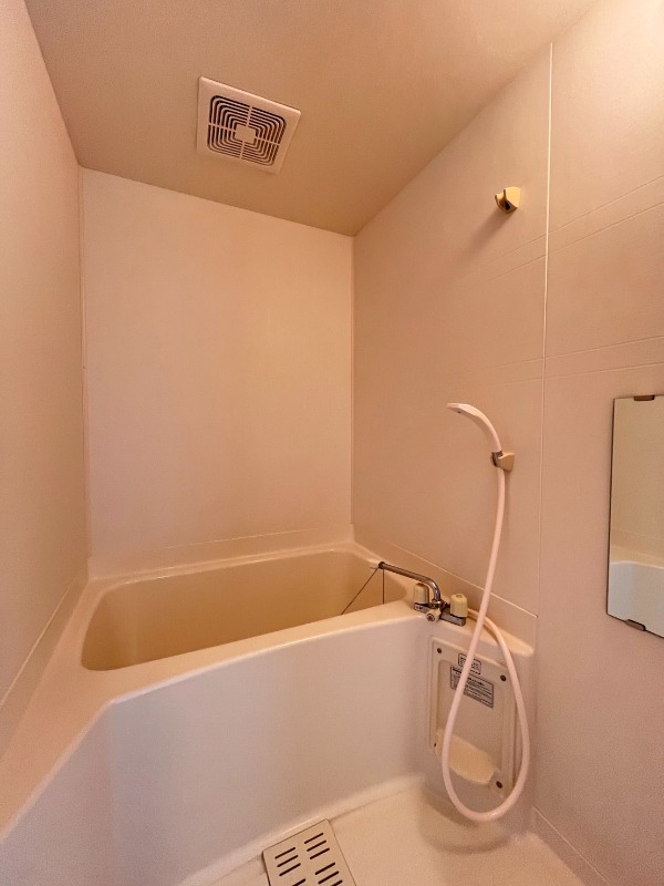 バス・シャワールーム　※別部屋参考写真