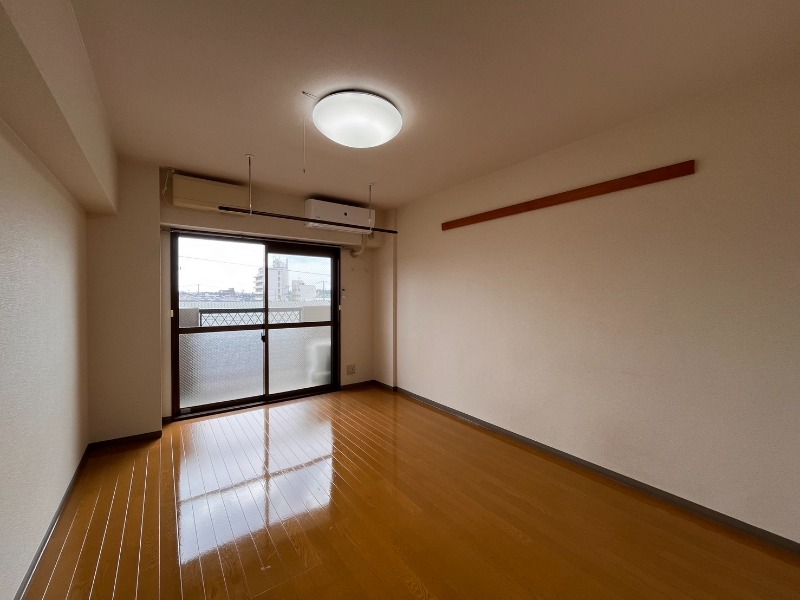 居室・リビング　※別部屋参考写真