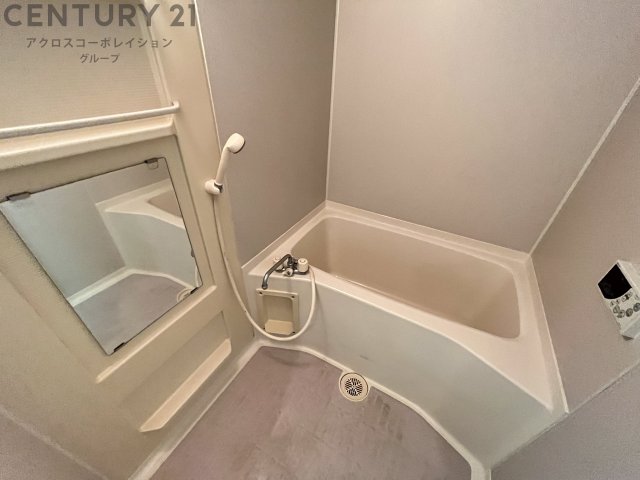 バス・シャワールーム　バストイレ別でおすすめです♪