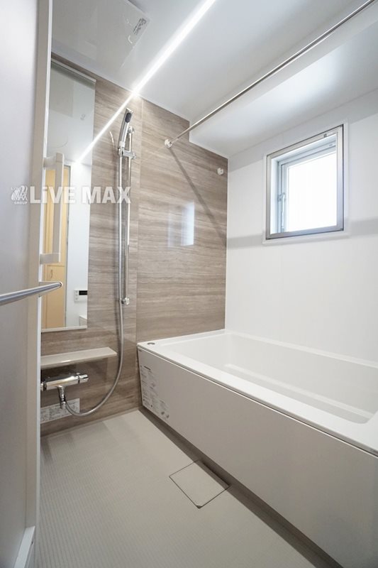 バス・シャワールーム　※同マンション参考写真