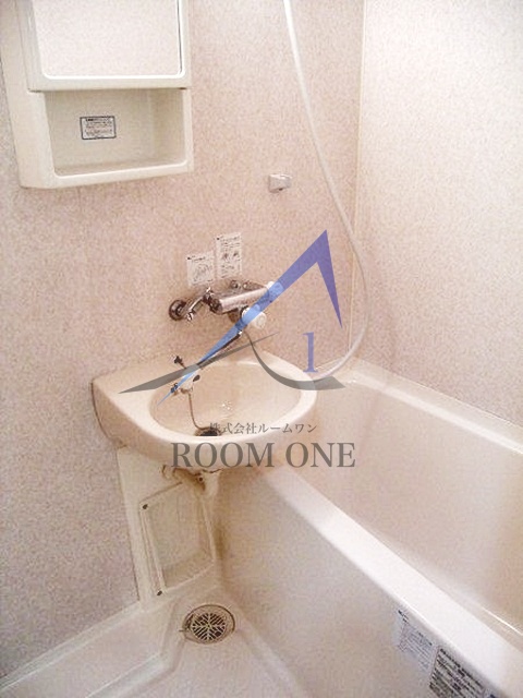 バス・シャワールーム　お風呂です。