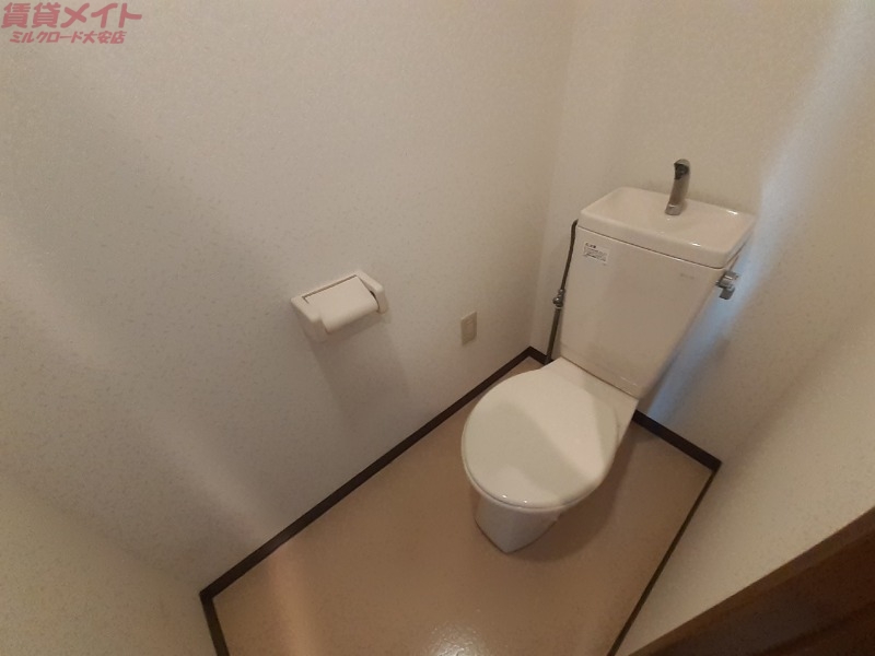 トイレ　別部屋画像参考