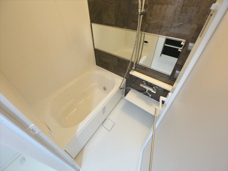 バス・シャワールーム　バスルーム　追焚き　浴室暖房乾燥機付