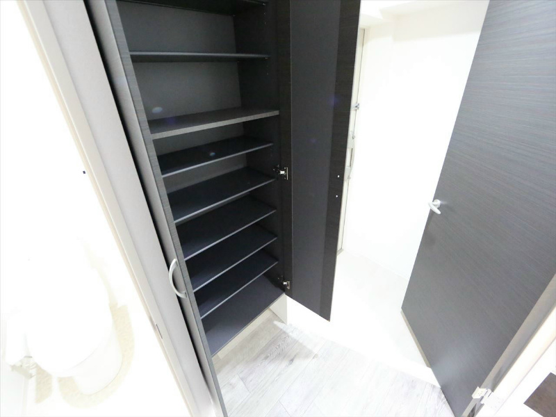 玄関　玄関　シューズボックス