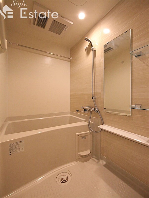 バス・シャワールーム　バスルーム