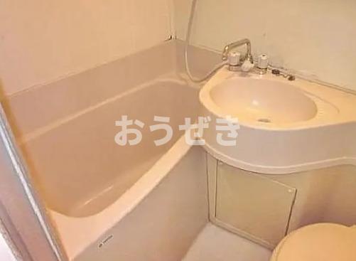 トイレ　※同仕様参考写真