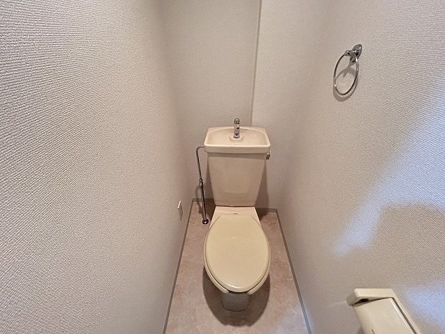 トイレ　同マンション別部屋