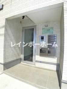 エントランス　ゆとりのあるエントランスです