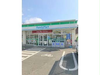 コンビニ　ファミリーマート神辺町道上店（コンビニ）まで753m