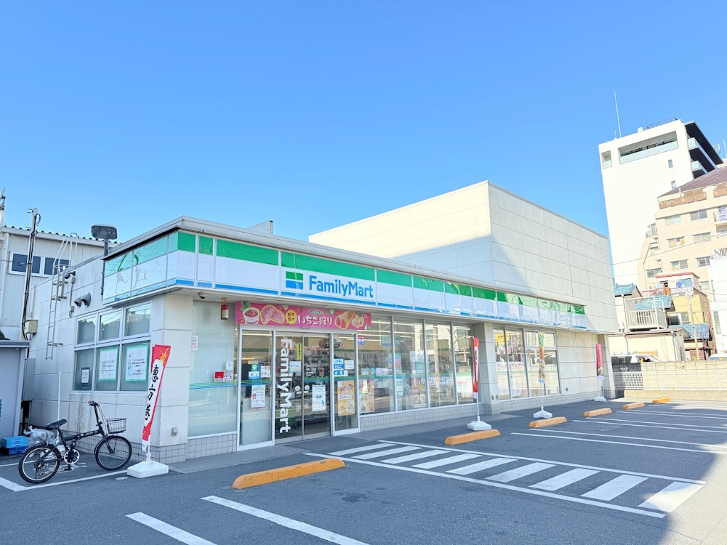 コンビニ　ファミリーマート 加平一丁目店（コンビニ）まで257m