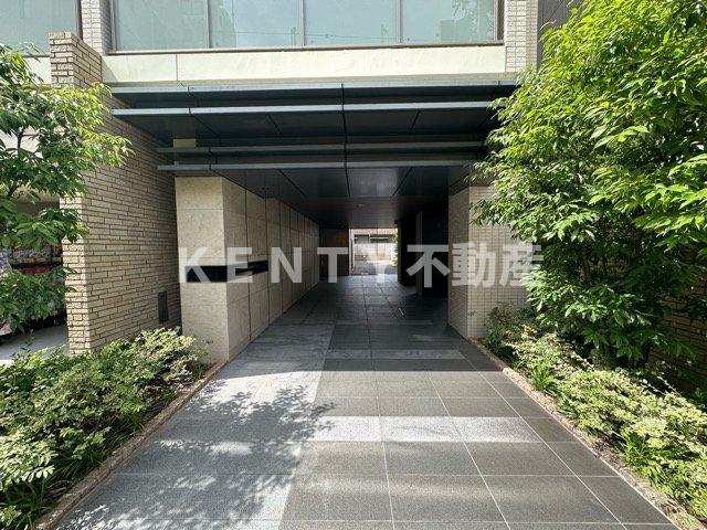 エントランス　清潔なエントランスです