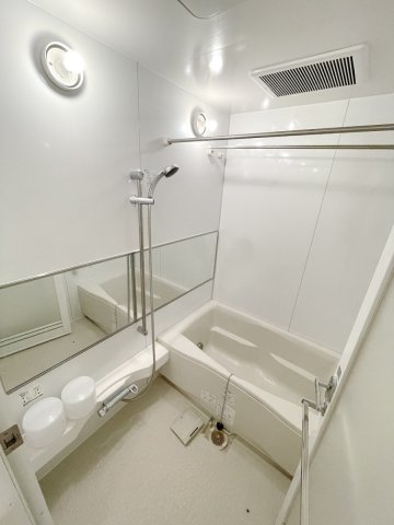 バス・シャワールーム　写真は同タイプ住居です。